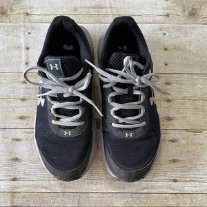 Under Armour | Sneakers size 5 youth